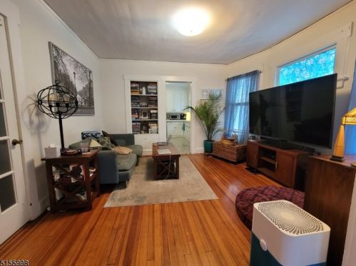 421 Valley Rd, Montclair NJ  07043-1724 exterior