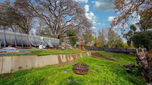 245 Wykoff Dr, Vacaville CA  95688-3546 exterior