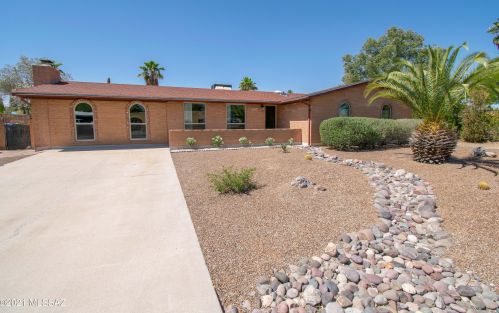 9750 Lorain Pl, Tucson, AZ 85748-3301