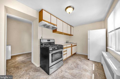 7814 Ardleigh St, Philadelphia PA 19118-4402 exterior