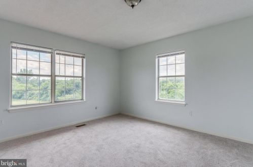 14 Mallard Ct, Charles Town WV  25414-5803 exterior