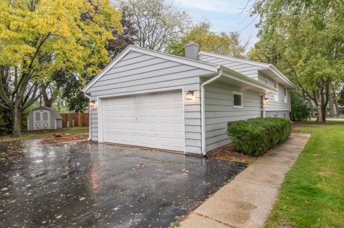 3590 Glen Park Rd, Waukesha WI  53151-5222 exterior