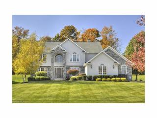 6588 Glen Coe Dr, Cleveland, OH 44141-2883