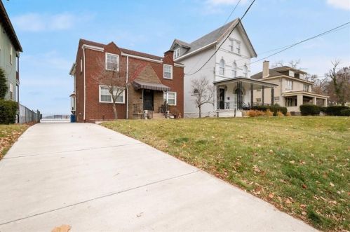 425 Bailey Ave, Pittsburgh, PA 15211-1709