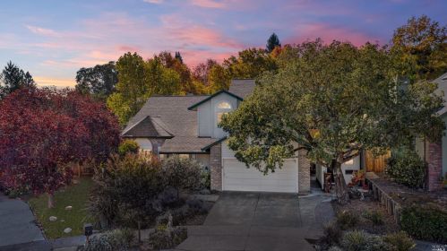 2180 Hastings Ct, Santa Rosa, CA 95405-8377