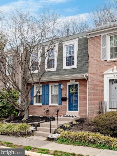 11853 Dunlop Ct, Herndon VA  20191-2709 exterior