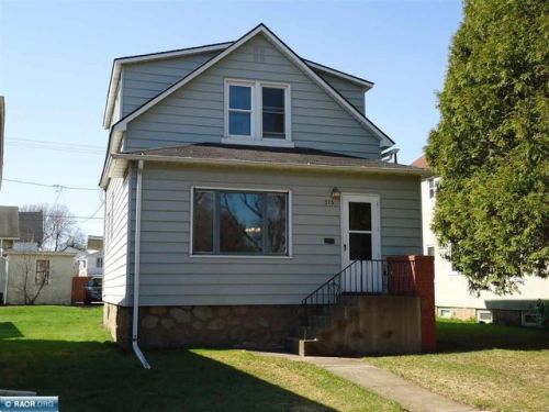 316 25 St, Hibbing MN  55746-2144 exterior
