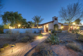 4611 Onyx Ave, Phoenix, AZ 85028-4208