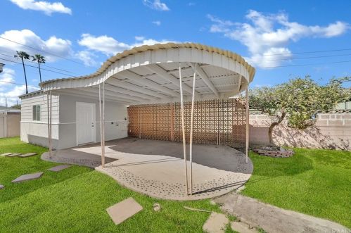 1477 Lemon Ave, Long Beach CA  90813-2158 exterior