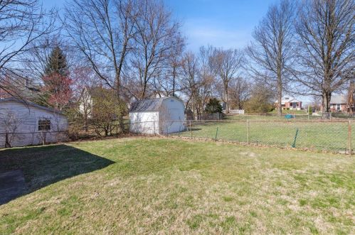 323 Swan Cir, Covington KY  41018-1937 exterior