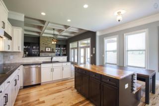 1409 Hunter Rd, Franklin, TN 37064-4501