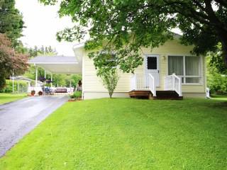 69 Elmwood Ave, Jamestown, NY 14701-4354