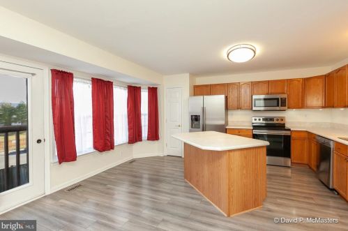 158 Dunlap Dr, Charles Town WV  25414-6506 exterior