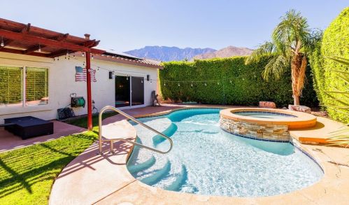 972 Mira Grande, Palm Springs CA  92262-1212 exterior