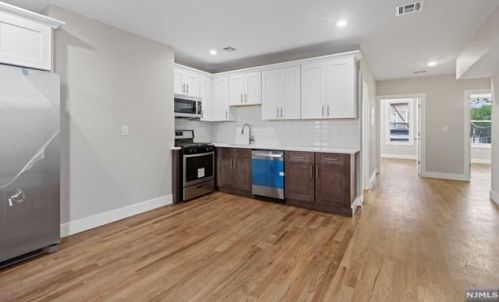 410 26th St, Union City NJ  07087-4511 exterior