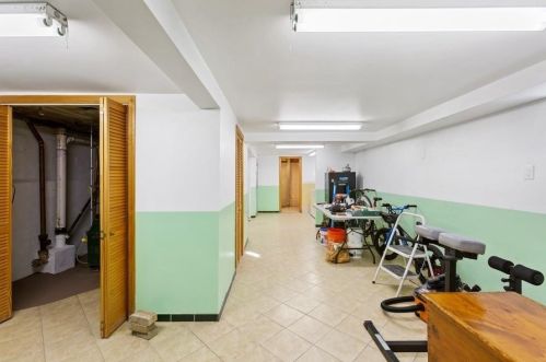 160 52 St, Bayonne NJ  07002-2111 exterior