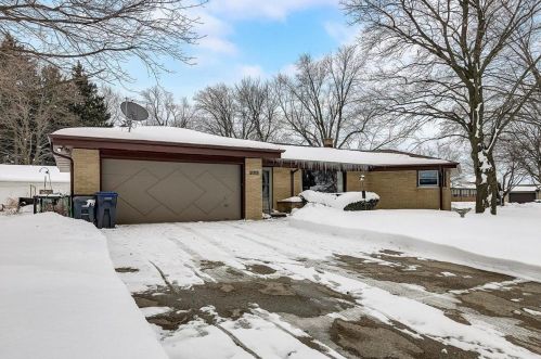 235 Ellsworth Pl, Waukesha, WI 53186-6612