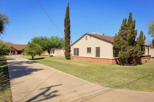 8750 7th Ave, Phoenix AZ 85007-1703 exterior