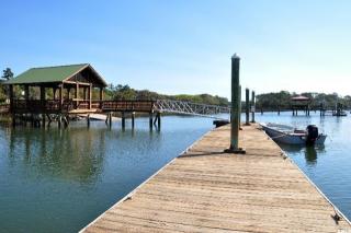 47 Petigru Dr, Beaufort, SC 29902-5288