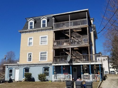 251 Providence St, Putnam, CT 06260-1409