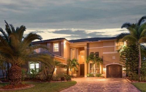 4928 195th Ter, Hollywood, FL 33029-6205