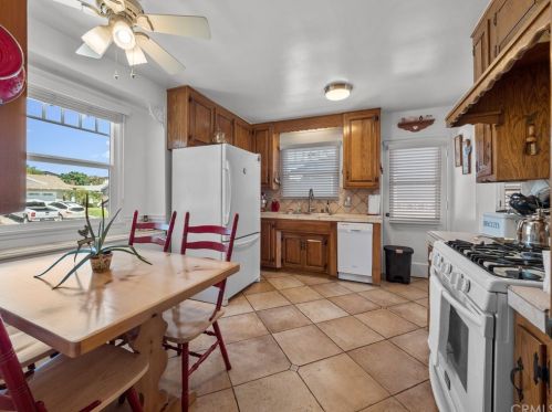 25206 Doria Ave, Lomita CA  90717-1720 exterior