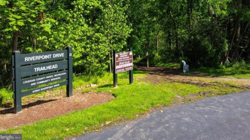 43350 Coton Commons Dr, Leesburg VA  20176-1663 exterior