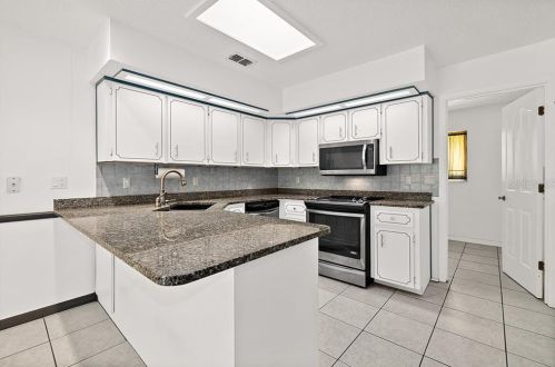 866 Sugar Grove Ct, Daytona Beach, FL 32129-3776