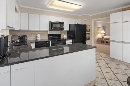 24 Surrey Dr, Norwalk CT  06851-3224 exterior