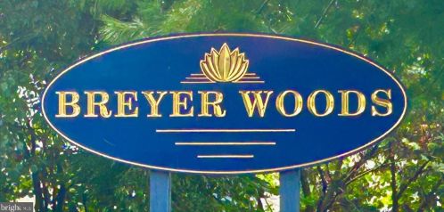 163 Black Cherry Cir, Melrose Park, PA 19027-1345