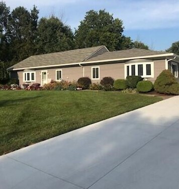 8027 Summit Rd, Pataskala, OH 43062-8320