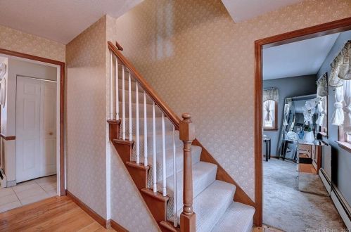 9 Still Field Rd, Manchester CT  06040-6355 exterior