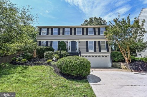 8407 Paige Glen Ave, Springfield, VA 22152-3543