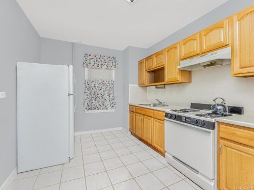 3241 Barker Ave, Bronx NY  10467-6301 exterior