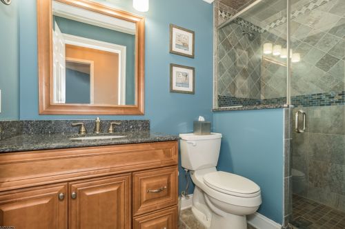 12 Country Meadow Rd, Hackettstown NJ  07840-5205 exterior