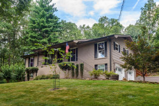 3929 Hamill Rd, Hixson, TN 37343-3516