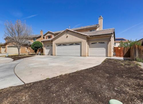 13732 Woodpecker Rd, Victorville, CA 92394-7615