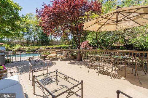 5 Gregory Ln, Newtown Square PA  19073-1518 exterior