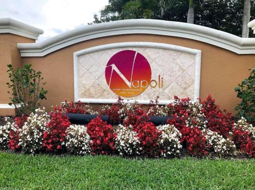 1875 Florida Club Dr, Naples FL  34112-8704 exterior