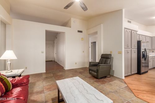 11924 67 Dr, Peoria AZ 85383-7104 exterior