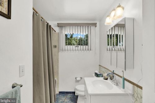 29 Holly Rd, Southampton PA 18966-3029 exterior