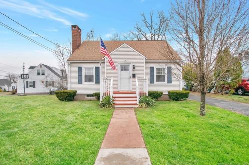 7 Byron Rd, Manchester, CT 06040-4314