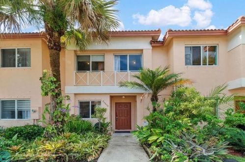 20848 2nd St, Hollywood, FL 33029-2173