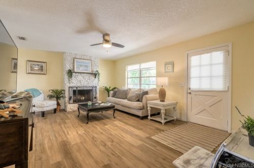 1851 Lime Tree Dr, Edgewater FL  32141-3901 exterior