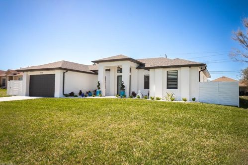 1720 19th Pl, Cape Coral, FL 33991-3173
