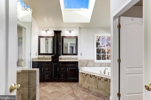 5410 Dabneys Mill Ct, Haymarket VA  20169-4519 exterior