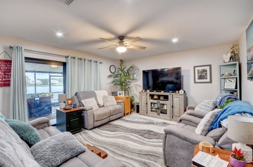 5274 Jog Ln, Delray Beach FL  33484-6621 exterior