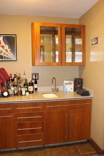 172 Barnes Rd, Washingtonville NY  10992-1932 exterior