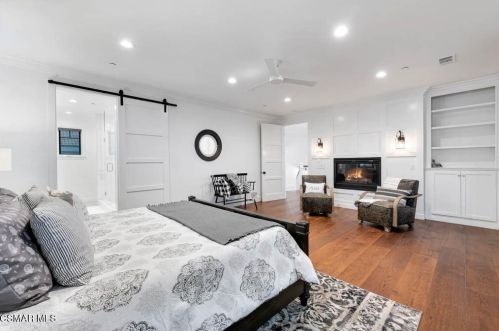 820 Mandalay Bch Rd, Oxnard CA 93035-1078 exterior