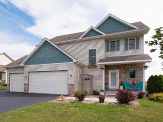 1162 Hidden Creek Blvd, Mayer, MN 55360-6001